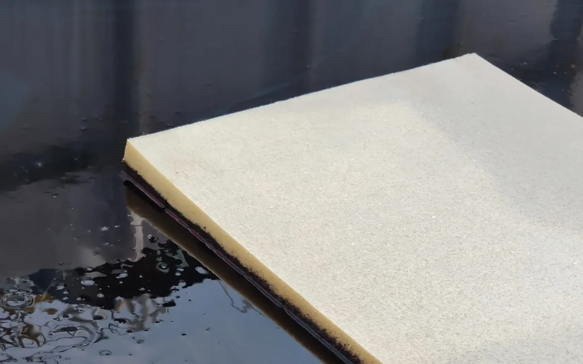 Close-up of a FoamFlex pad on the oil surface